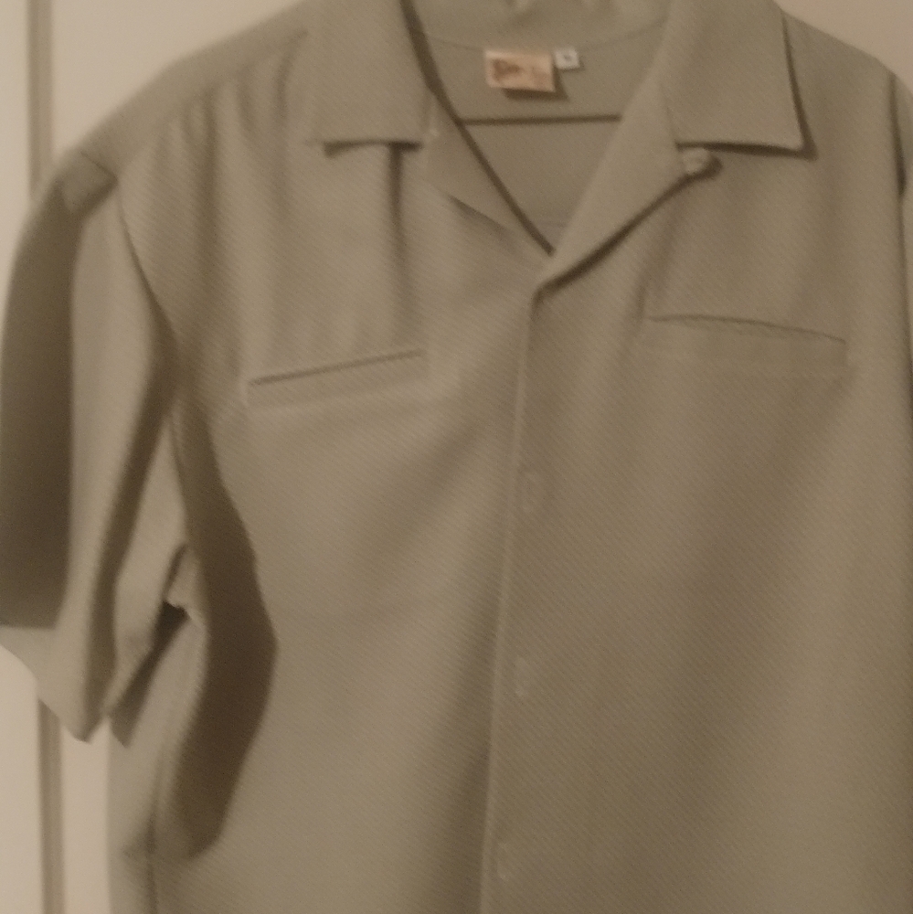 Short sleeve sport shirt